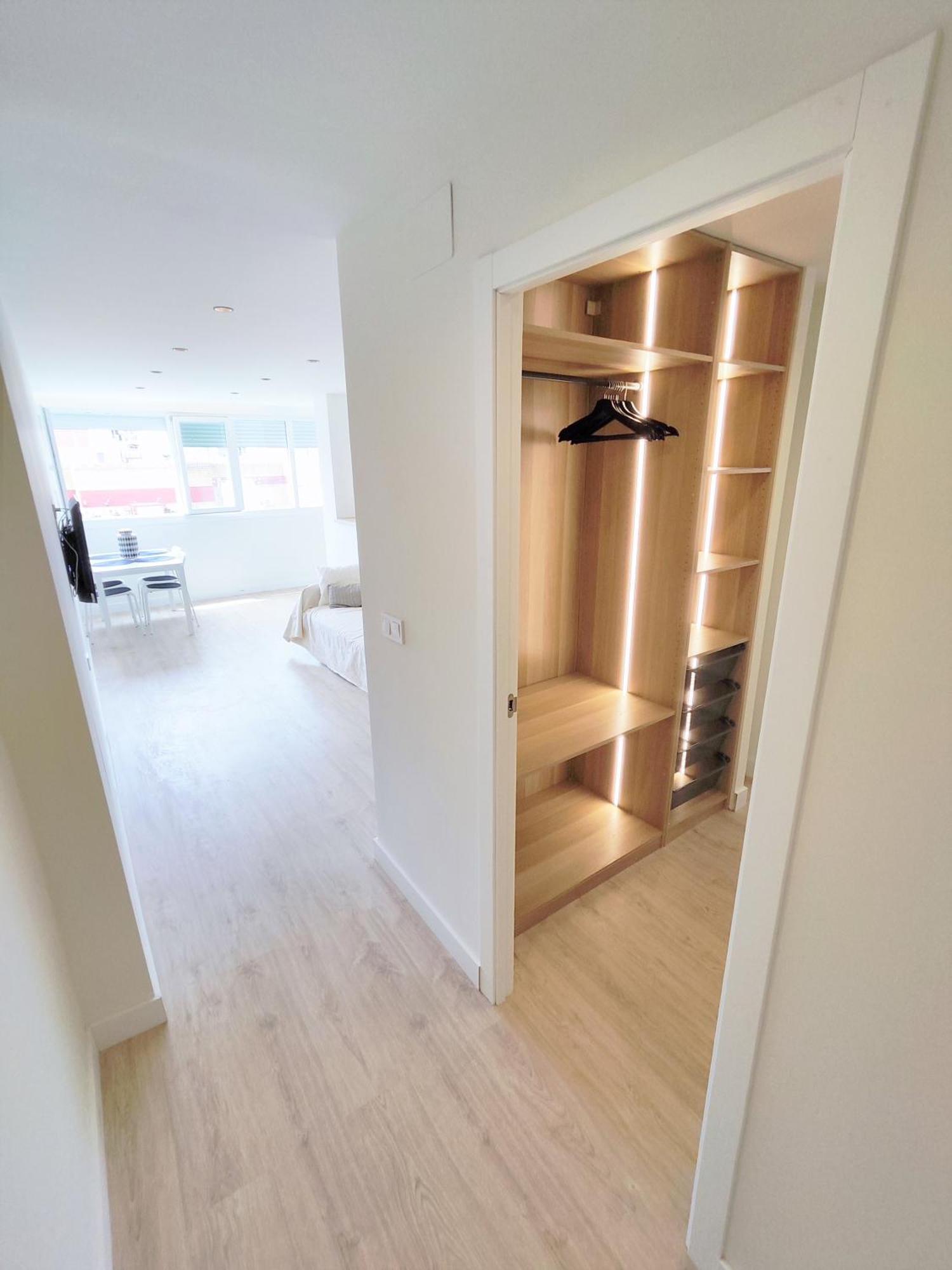 Aljarafe Central Square - By Pro Apartments San Juan de Aznalfarache Zewnętrze zdjęcie